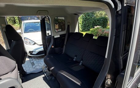 Toyota Roomy I, 2020 год, 1 300 000 рублей, 8 фотография