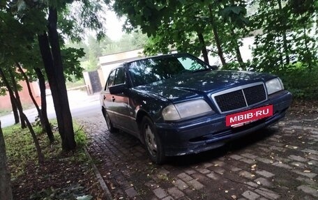 Mercedes-Benz C-Класс, 1999 год, 230 000 рублей, 3 фотография