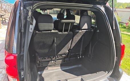 Dodge Caravan V, 2019 год, 2 100 000 рублей, 5 фотография
