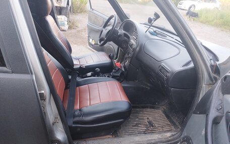 Chevrolet Niva I рестайлинг, 2004 год, 180 000 рублей, 12 фотография