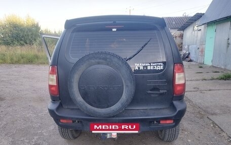 Chevrolet Niva I рестайлинг, 2004 год, 180 000 рублей, 3 фотография