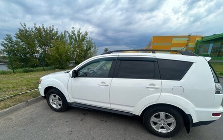 Mitsubishi Outlander III рестайлинг 3, 2011 год, 1 150 000 рублей, 4 фотография