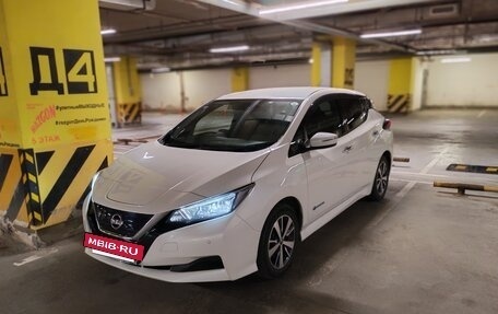 Nissan Leaf II, 2019 год, 2 200 000 рублей, 4 фотография