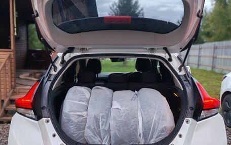 Nissan Leaf II, 2019 год, 2 200 000 рублей, 11 фотография
