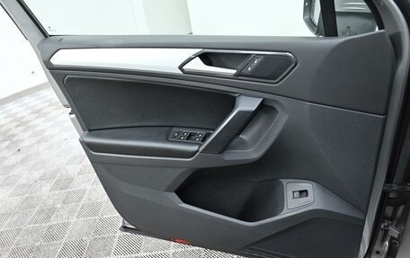 Volkswagen Tiguan II, 2017 год, 1 835 000 рублей, 12 фотография