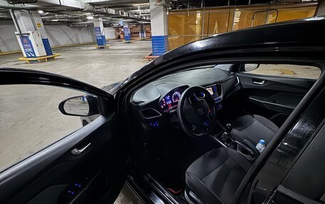 Hyundai Solaris II рестайлинг, 2018 год, 1 000 000 рублей, 2 фотография
