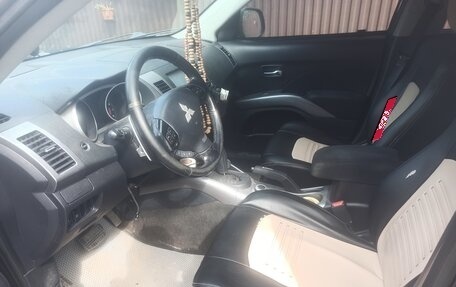 Mitsubishi Outlander III рестайлинг 3, 2007 год, 850 000 рублей, 8 фотография