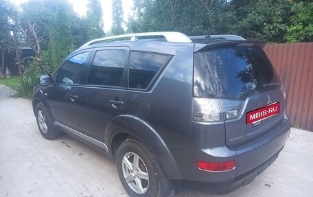 Mitsubishi Outlander III рестайлинг 3, 2007 год, 850 000 рублей, 4 фотография