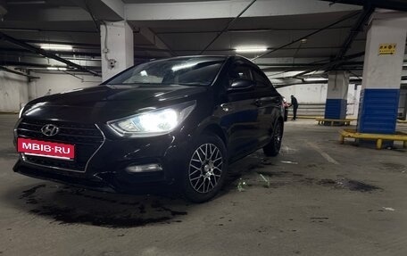 Hyundai Solaris II рестайлинг, 2018 год, 1 000 000 рублей, 3 фотография