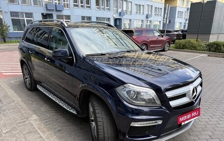 Mercedes-Benz GL-Класс, 2015 год, 3 950 000 рублей, 4 фотография