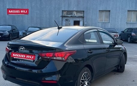 Hyundai Solaris II рестайлинг, 2018 год, 1 000 000 рублей, 7 фотография