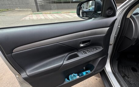Mitsubishi Outlander III рестайлинг 3, 2015 год, 1 200 000 рублей, 13 фотография