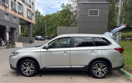 Mitsubishi Outlander III рестайлинг 3, 2015 год, 1 200 000 рублей, 27 фотография