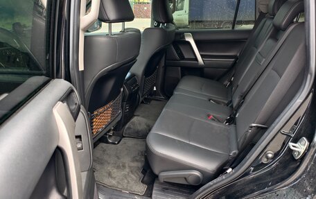 Toyota Land Cruiser Prado 150 рестайлинг 2, 2022 год, 5 000 000 рублей, 13 фотография