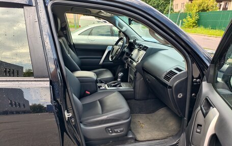 Toyota Land Cruiser Prado 150 рестайлинг 2, 2022 год, 5 000 000 рублей, 18 фотография