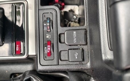 Toyota Land Cruiser Prado 150 рестайлинг 2, 2022 год, 5 000 000 рублей, 22 фотография