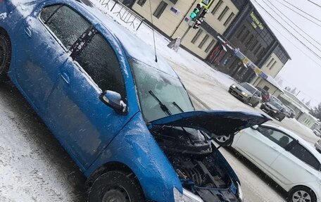 Renault Logan II, 2018 год, 750 000 рублей, 6 фотография