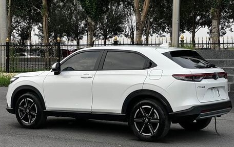 Honda Vezel, 2023 год, 2 190 000 рублей, 6 фотография