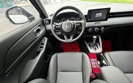 Honda Vezel, 2023 год, 2 190 000 рублей, 14 фотография
