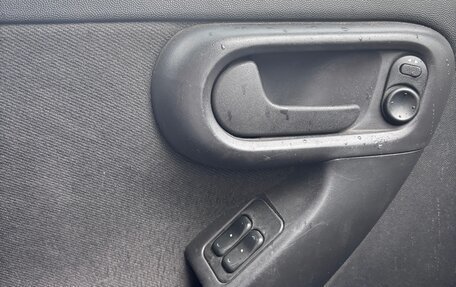 Opel Corsa C рестайлинг, 2005 год, 200 000 рублей, 15 фотография