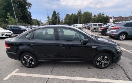 Volkswagen Polo VI (EU Market), 2018 год, 1 300 000 рублей, 2 фотография