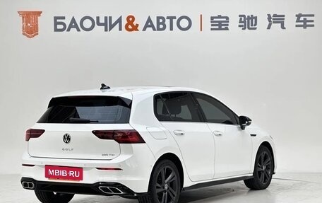 Volkswagen Golf VIII, 2022 год, 2 200 000 рублей, 10 фотография