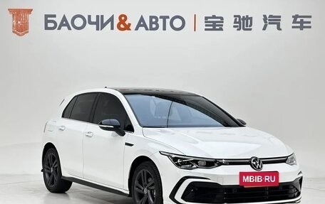 Volkswagen Golf VIII, 2022 год, 2 200 000 рублей, 8 фотография
