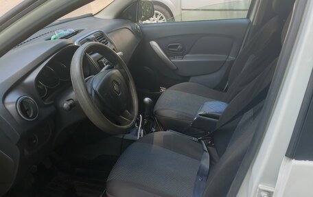 Renault Logan II, 2014 год, 380 000 рублей, 11 фотография