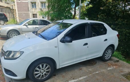 Renault Logan II, 2014 год, 380 000 рублей, 10 фотография