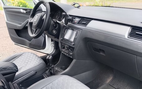 Skoda Rapid I, 2018 год, 1 250 000 рублей, 5 фотография