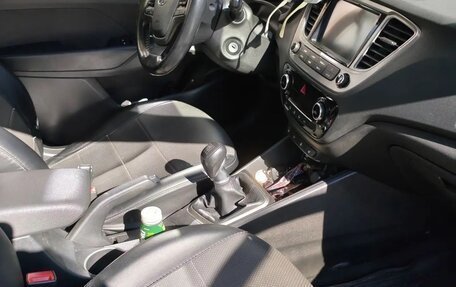 Hyundai Solaris II рестайлинг, 2019 год, 1 200 000 рублей, 5 фотография