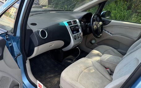 Mitsubishi Colt VI рестайлинг, 2002 год, 280 000 рублей, 8 фотография