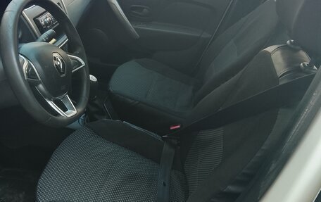 Renault Logan II, 2019 год, 380 000 рублей, 2 фотография