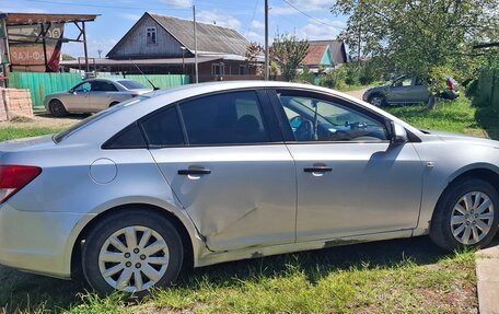 Chevrolet Cruze II, 2011 год, 530 000 рублей, 3 фотография