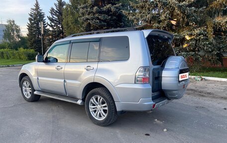 Mitsubishi Pajero IV, 2011 год, 1 850 000 рублей, 4 фотография