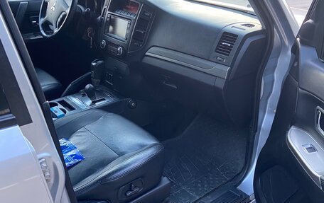 Mitsubishi Pajero IV, 2011 год, 1 850 000 рублей, 9 фотография