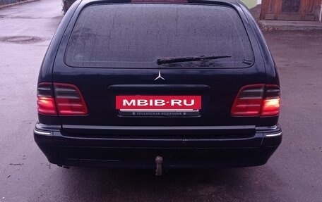 Mercedes-Benz E-Класс, 2001 год, 370 000 рублей, 2 фотография