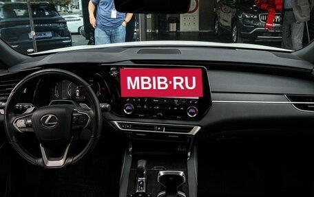 Lexus RX IV рестайлинг, 2023 год, 8 000 000 рублей, 8 фотография