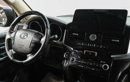 Toyota Land Cruiser 200, 2009 год, 2 949 000 рублей, 21 фотография