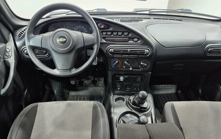Chevrolet Niva I рестайлинг, 2017 год, 825 000 рублей, 10 фотография