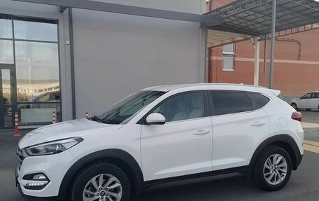 Hyundai Tucson III, 2018 год, 2 580 000 рублей, 4 фотография