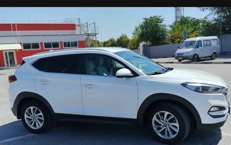 Hyundai Tucson III, 2018 год, 2 580 000 рублей, 2 фотография
