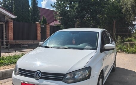 Volkswagen Polo VI (EU Market), 2014 год, 850 000 рублей, 1 фотография