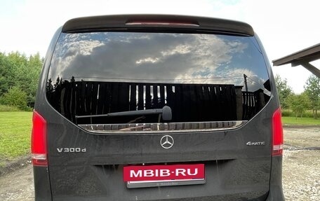 Mercedes-Benz V-Класс, 2022 год, 7 200 000 рублей, 4 фотография