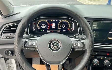 Volkswagen T-Roc I, 2022 год, 1 930 000 рублей, 12 фотография
