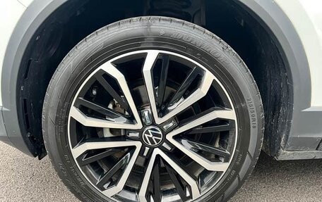 Volkswagen T-Roc I, 2022 год, 1 930 000 рублей, 16 фотография