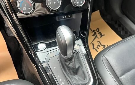 Volkswagen T-Roc I, 2022 год, 1 930 000 рублей, 14 фотография
