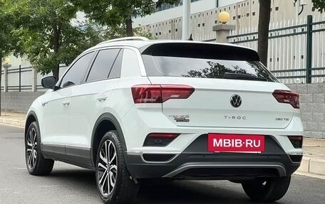 Volkswagen T-Roc I, 2022 год, 1 930 000 рублей, 6 фотография