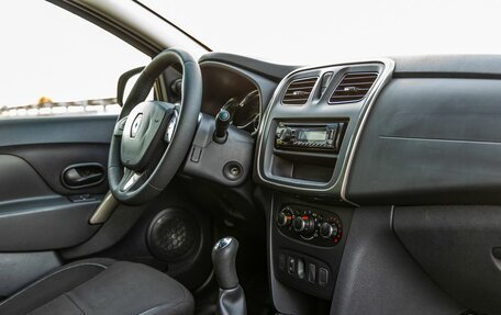 Renault Sandero II рестайлинг, 2015 год, 848 000 рублей, 29 фотография