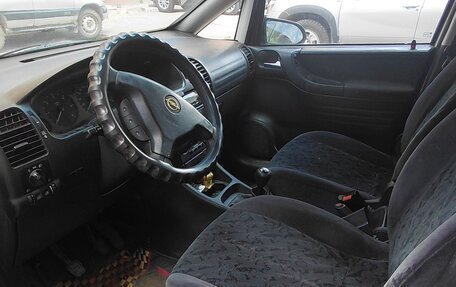 Opel Zafira A рестайлинг, 2001 год, 135 000 рублей, 4 фотография